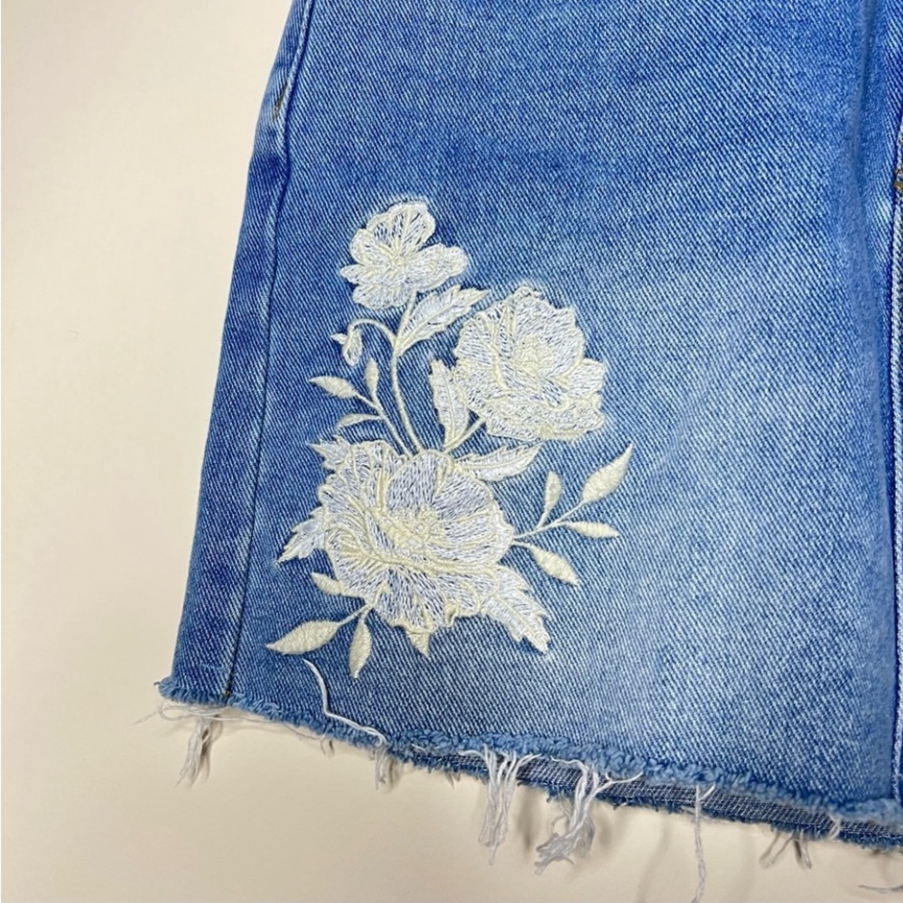 PacSun Blue denim embroidered skirt - Picture 3 of 5